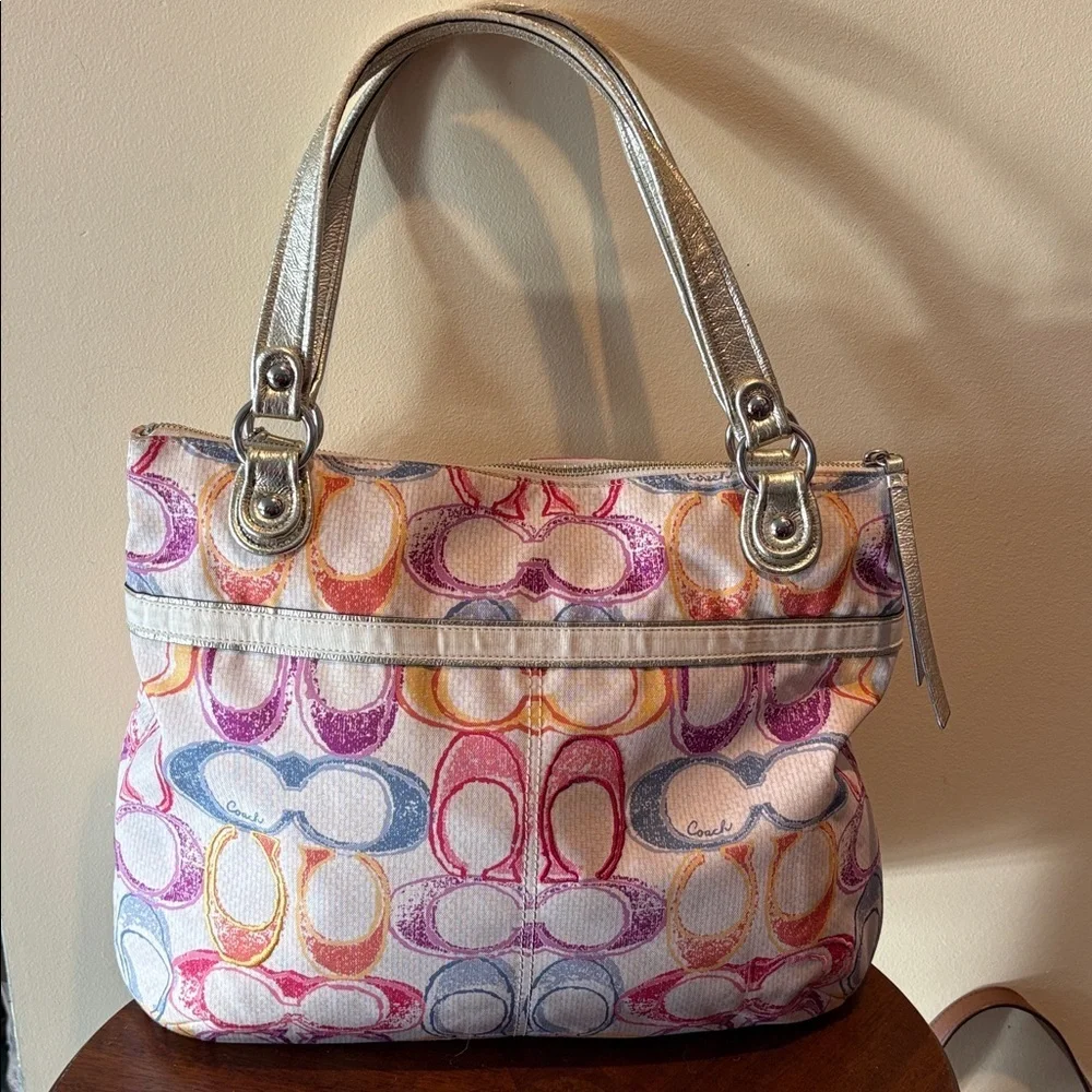 Coach  Poppy  ToteBag  Shoulder bag canvas  kissing C’s some embroidered 3 tags